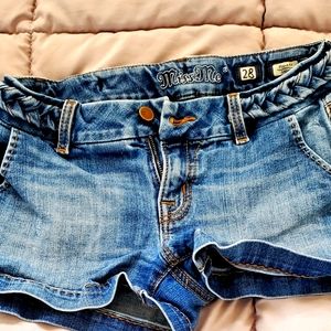 Miss Me shorts size 28